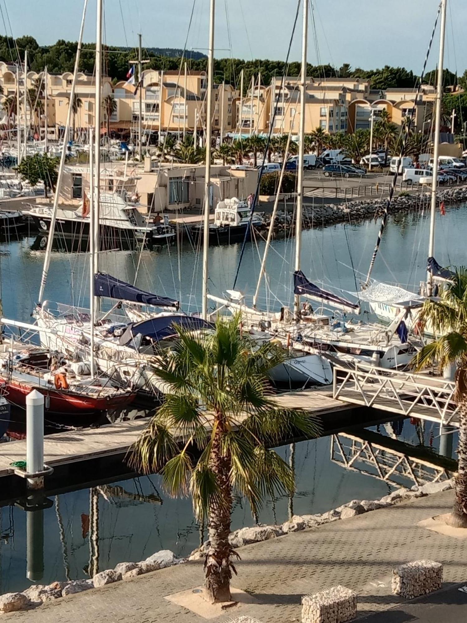 Gruissan Appartement Calme, Vue Sur Port De Plaisance -Clim, Empl.Parking エクステリア 写真